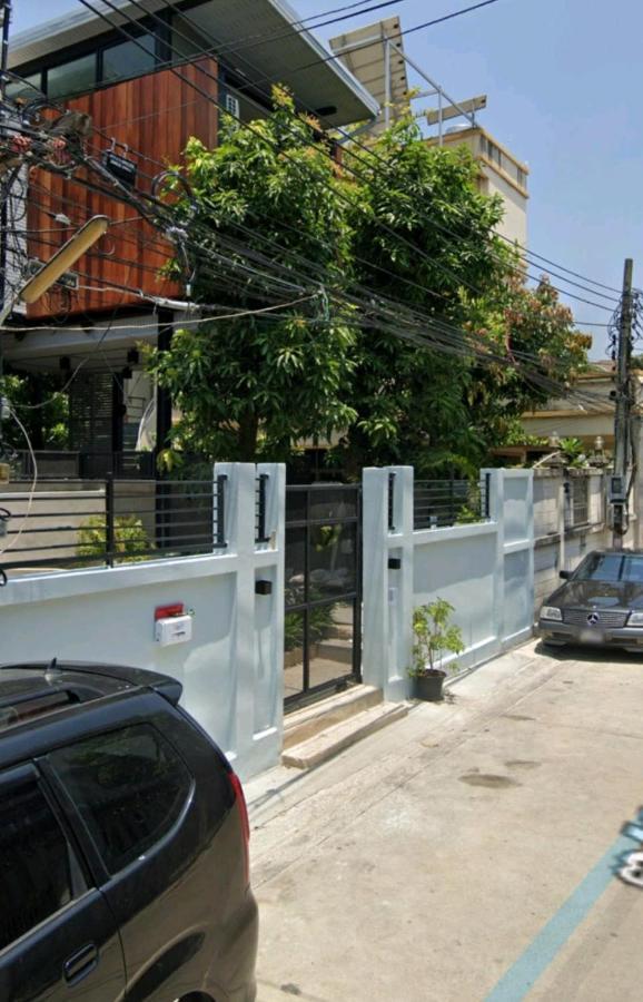 Exclusive Access To The Whole Garden. Villa Bangkok Exterior photo
